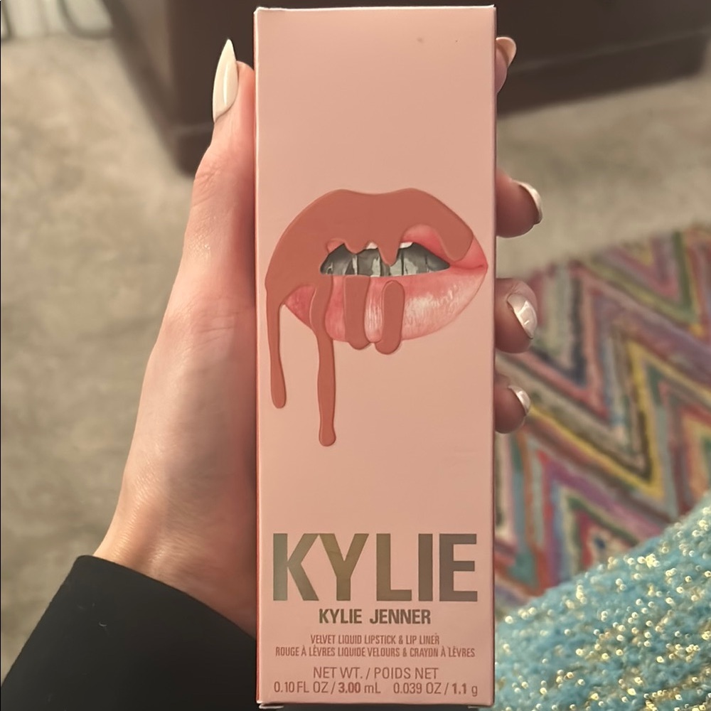 Kylie Cosmetics lip kit in Harmony, lipstick and liner. Neutral pink